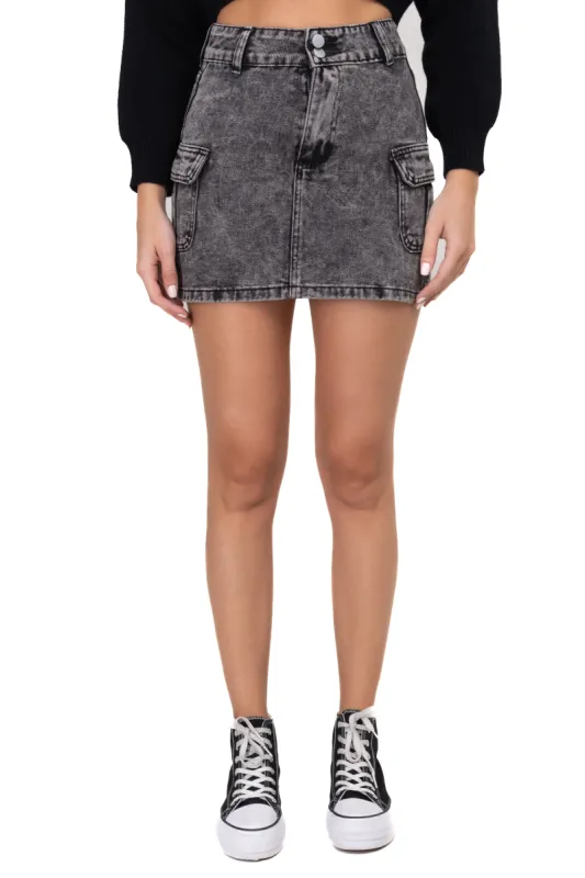 Falda mini denim cargo sold by Shasa