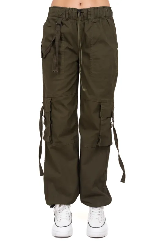 Pantalón jogger cargo cintas sold by Shasa