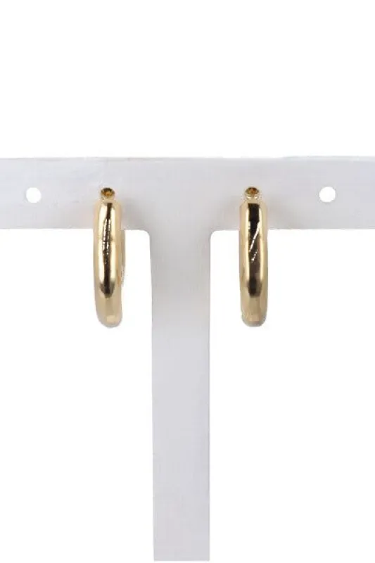 Arracadas metálicas lisas sold by Shasa