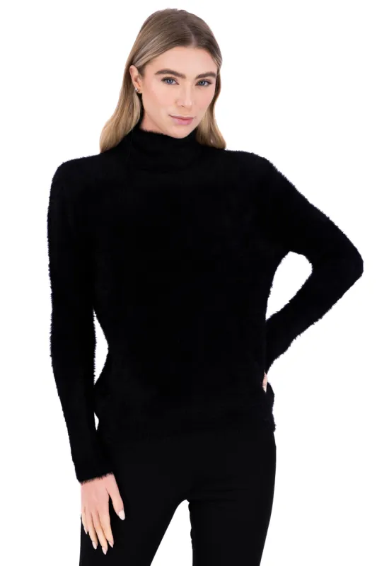Suéter peluche cuello alto sold by Shasa