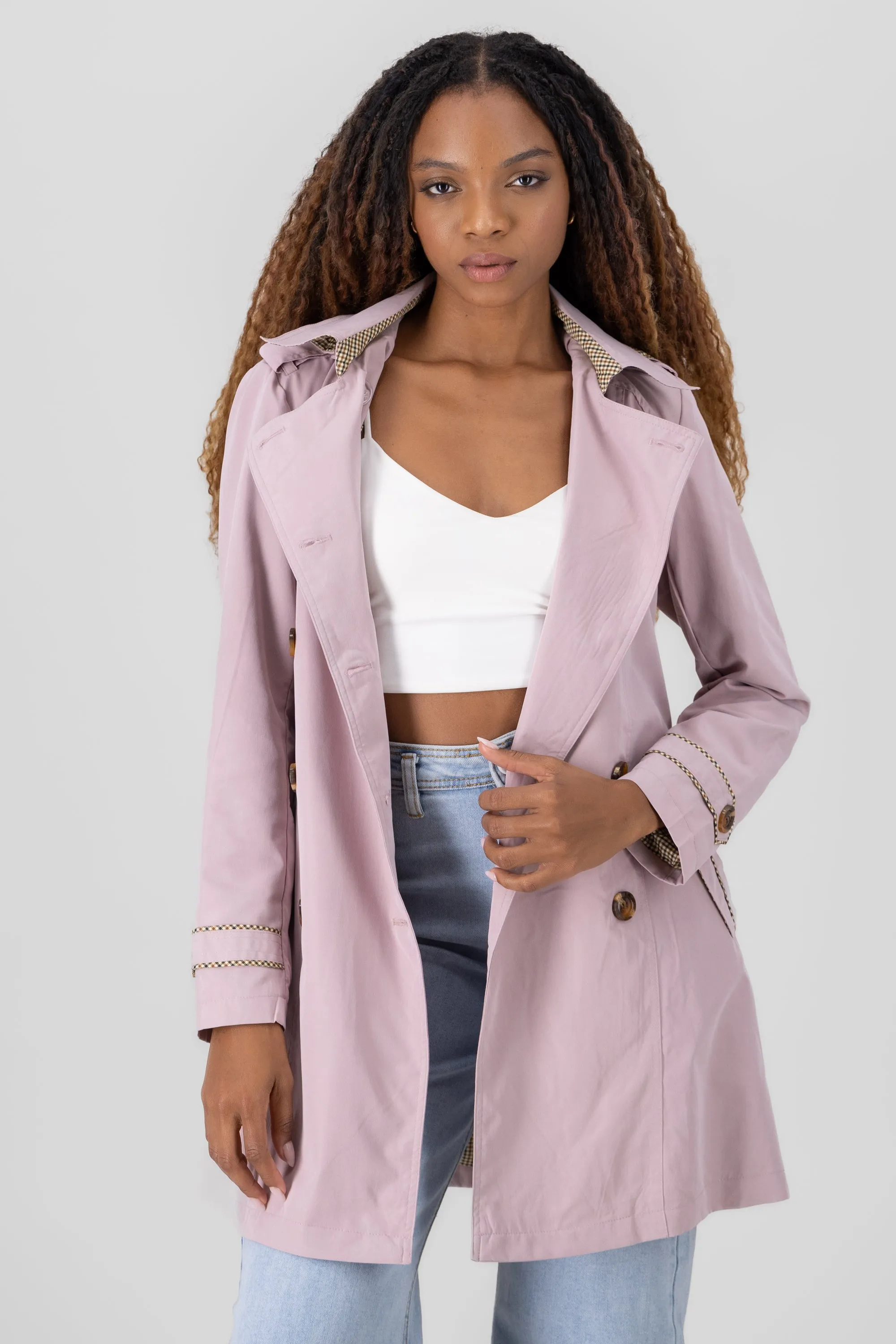 Gabardina contrastes gorro sold by Shasa