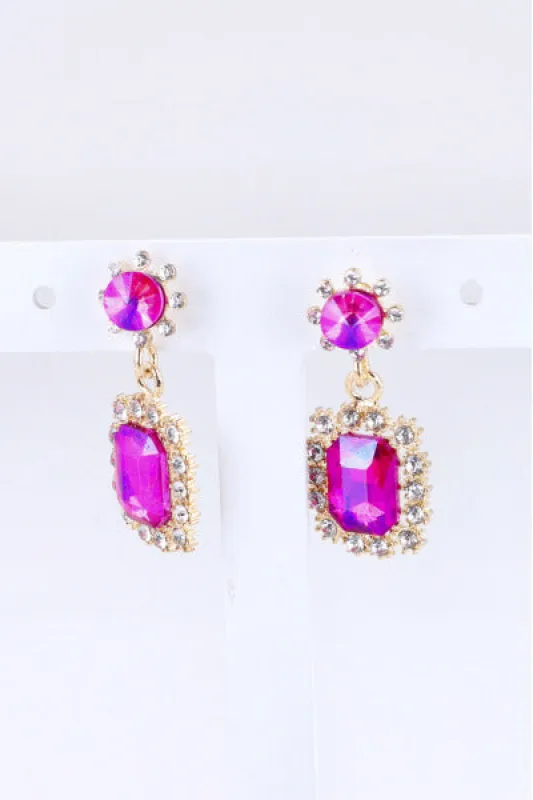 Aretes largos cuadro brillos sold by Shasa