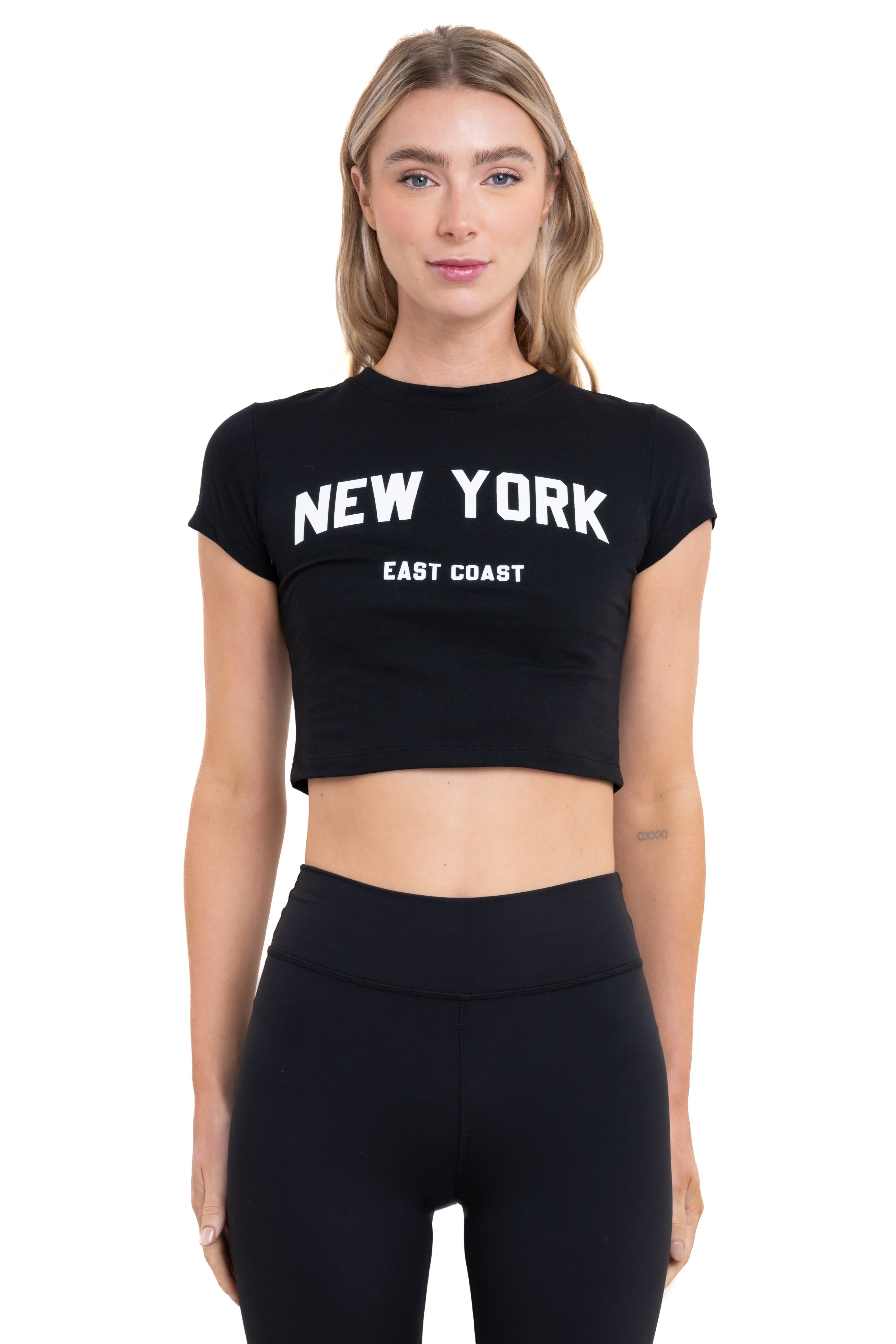 Suéter crop rayas sold by Shasa