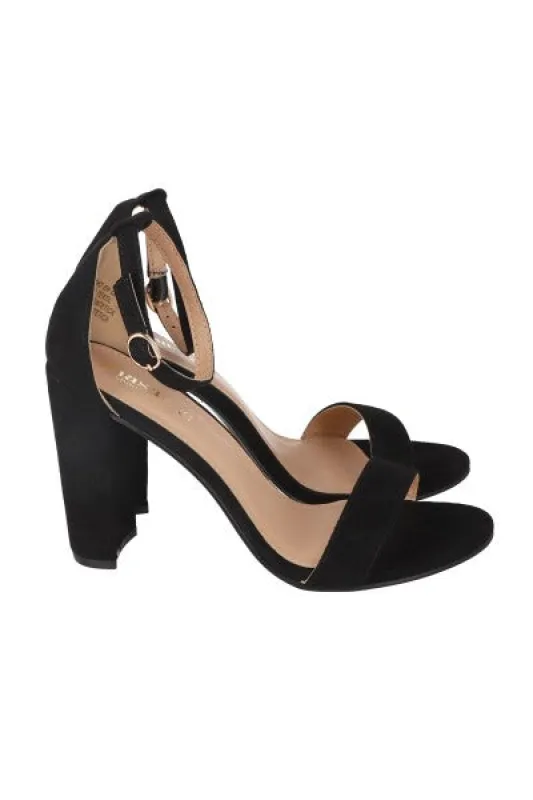 Tacón punta redonda durazno sold by Shasa