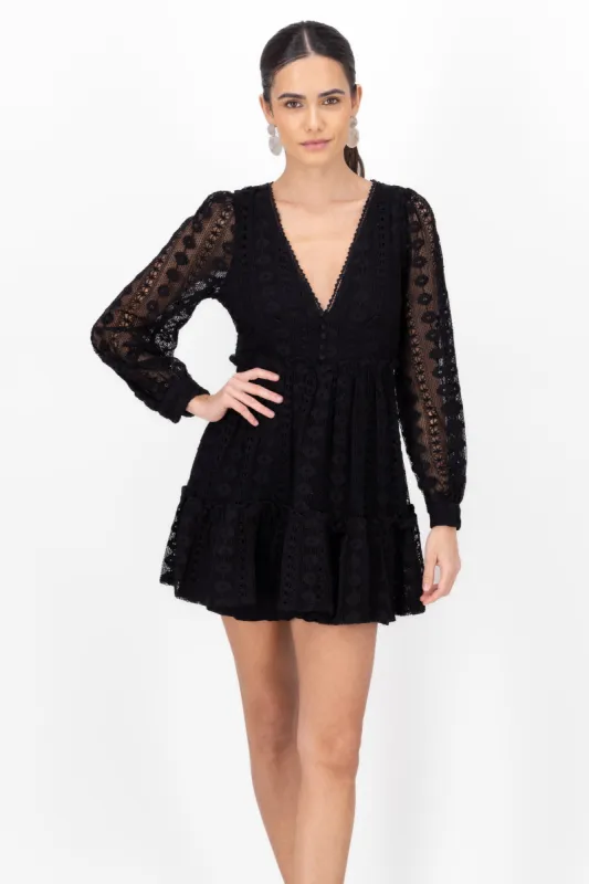 Vestido crochet con mini olanes manga larga sold by Shasa