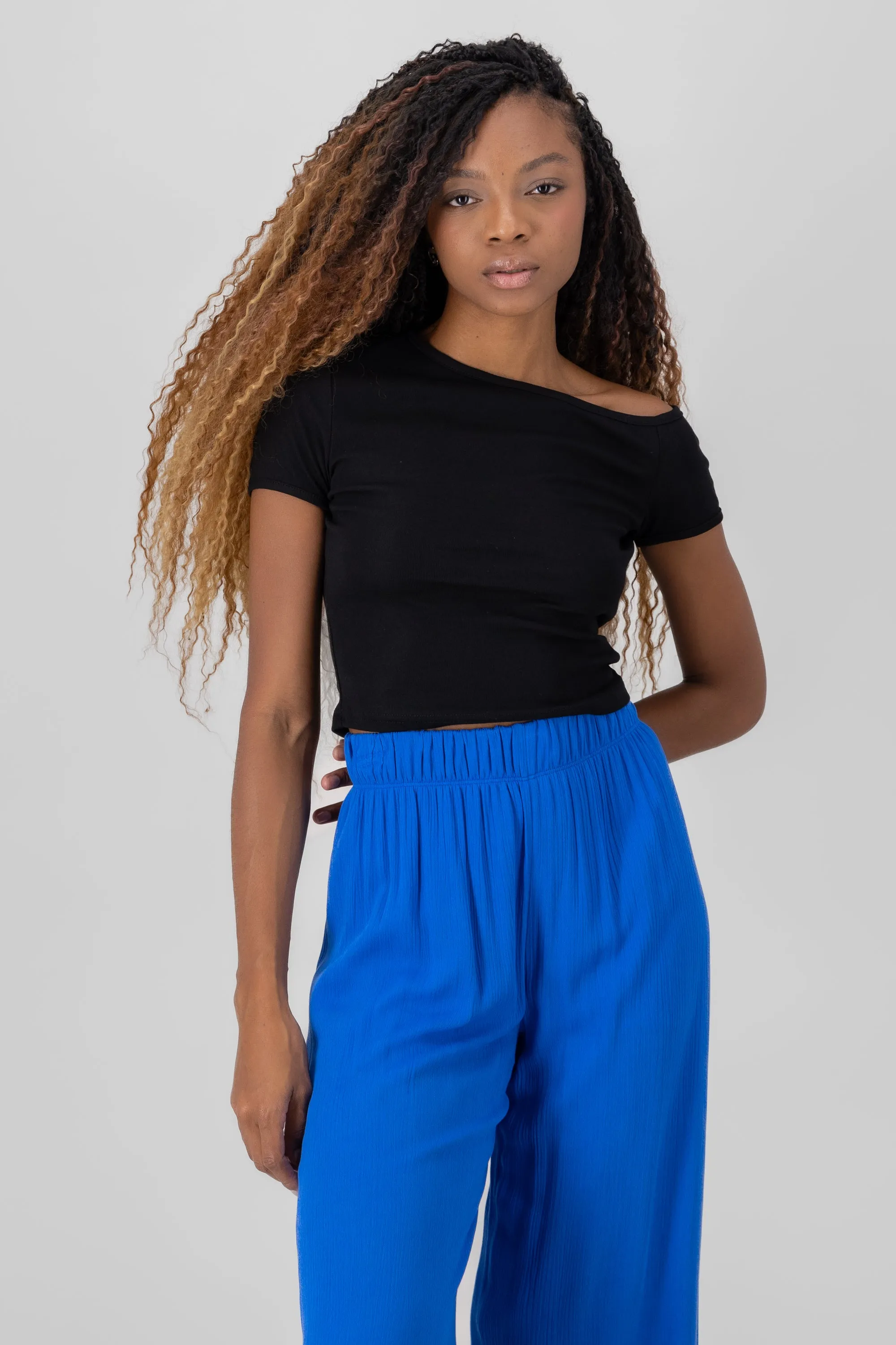 Top asimetrico liso sold by Shasa product image thumbnail 2