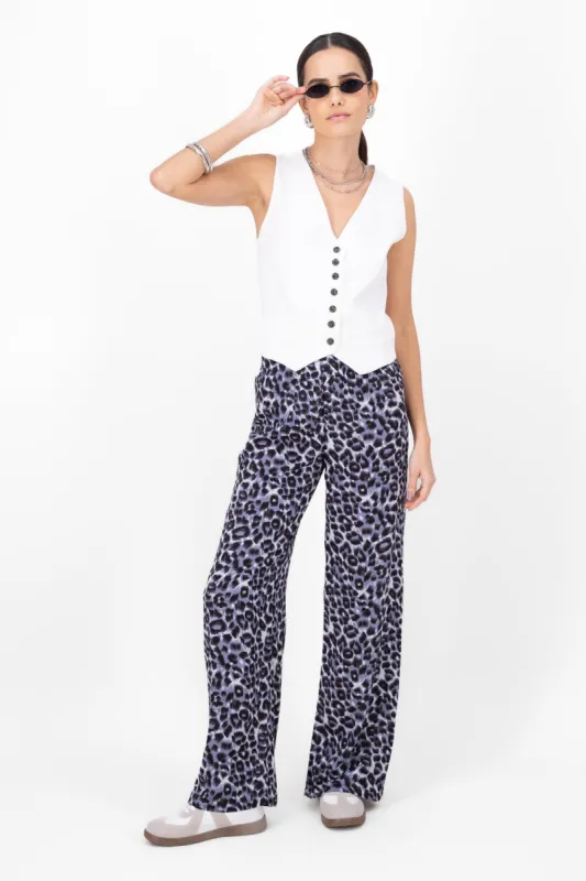 Pantalon animal print sold by Shasa