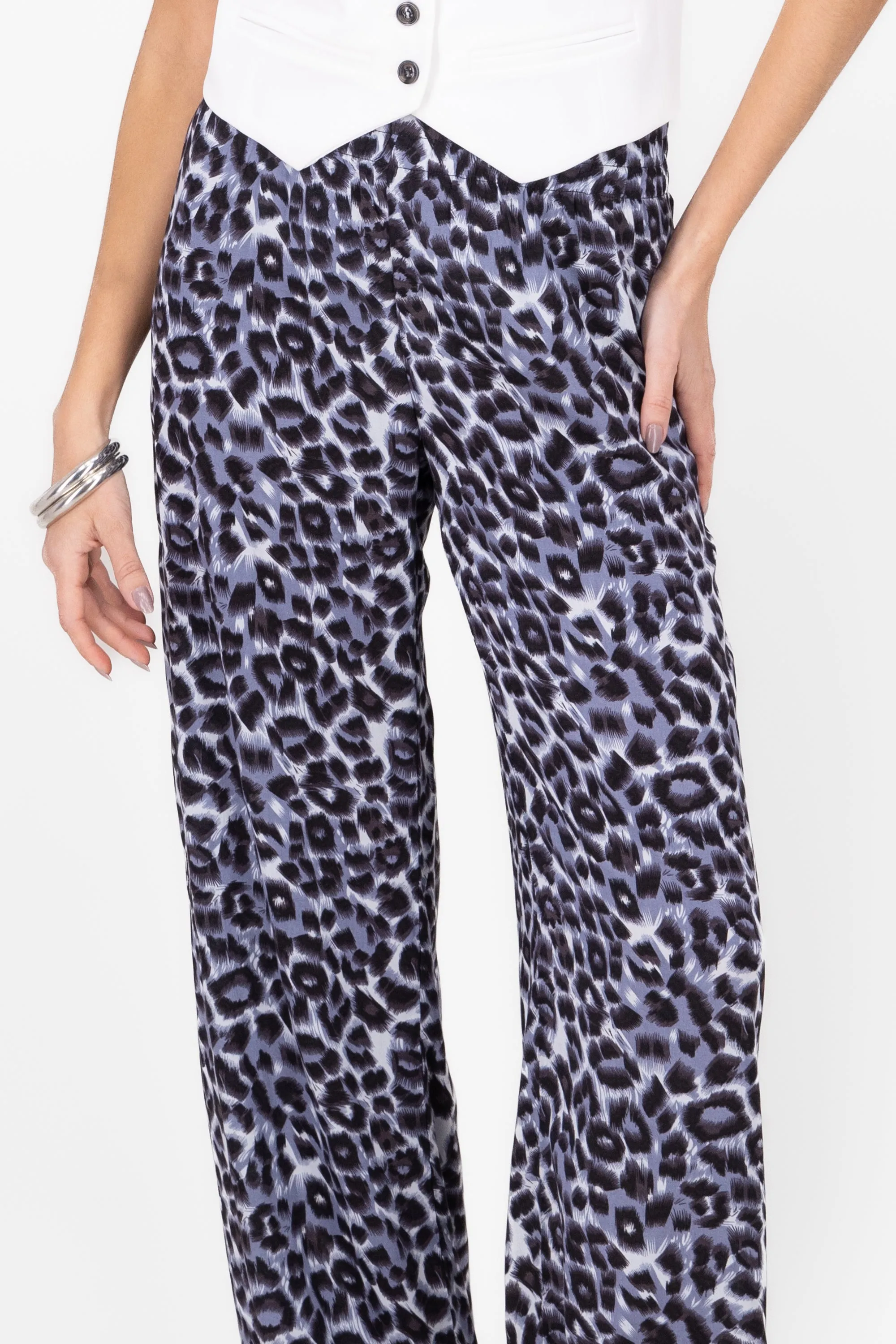 Pantalon animal print sold by Shasa product image thumbnail 5