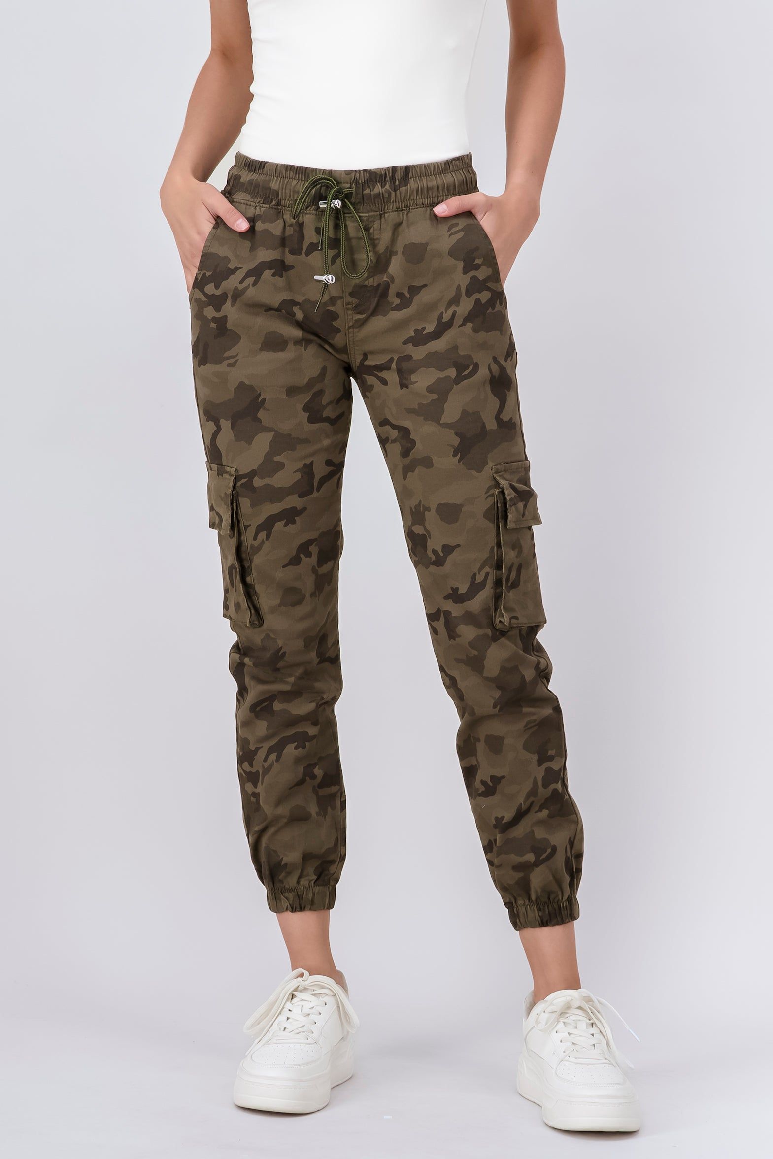 Jogger cargo camuflaje sold by Shasa product image thumbnail 2