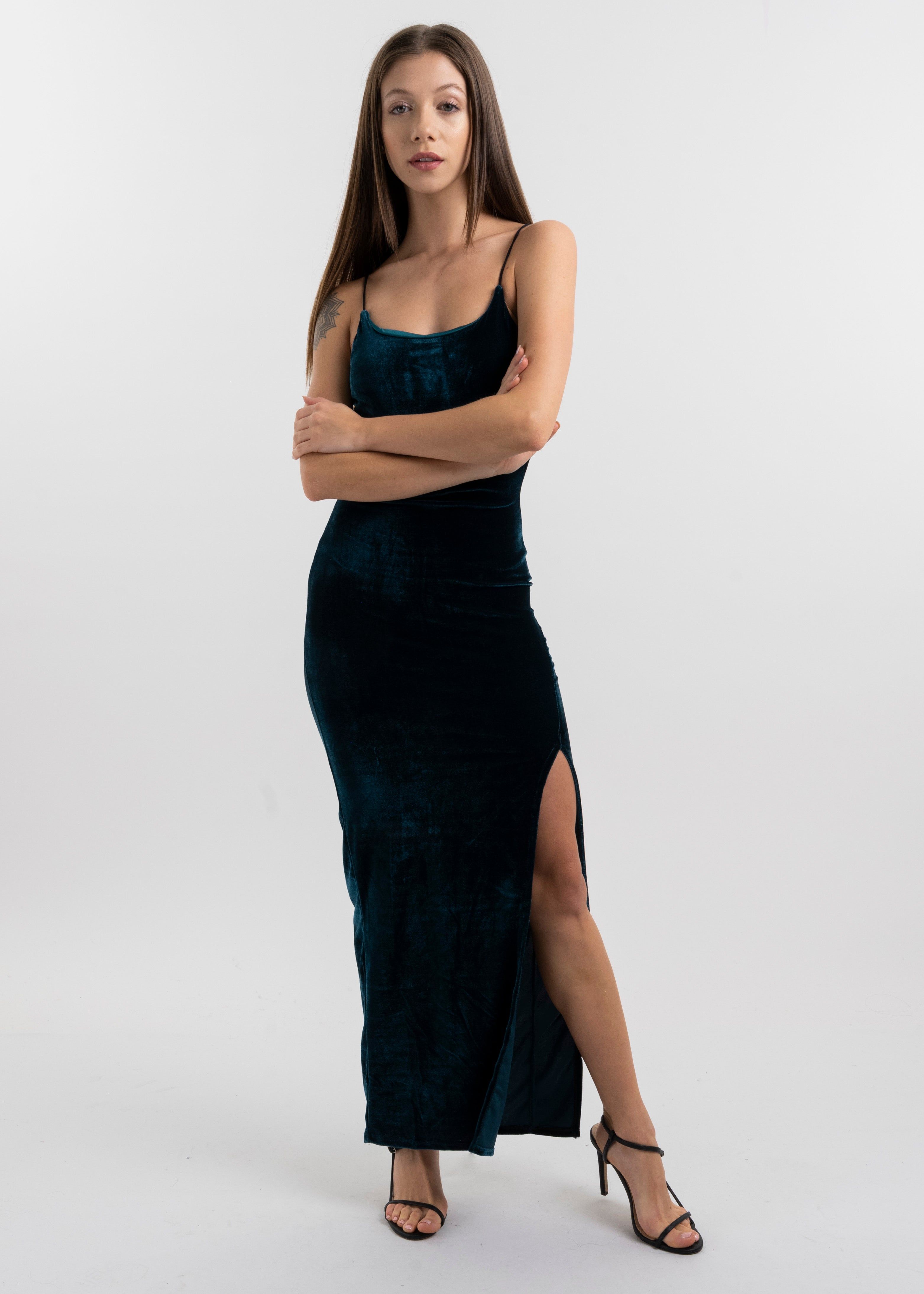 Vestido Maxi Velvet Abertura sold by Shasa