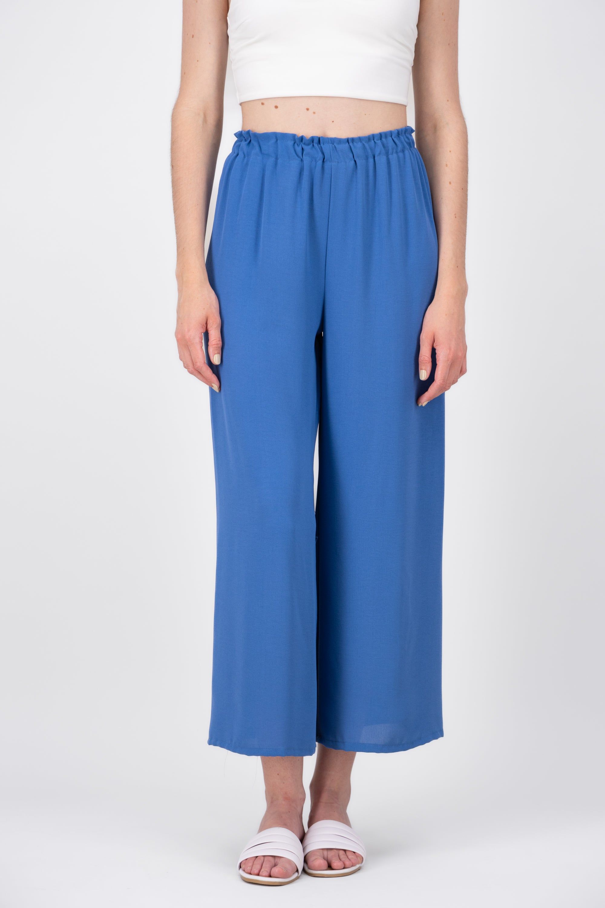 Pantalones Amplios Ligeros sold by Shasa