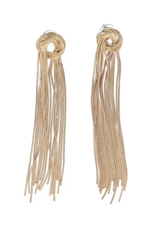 Aretes Nudo Metal Largos Pq sold by Shasa