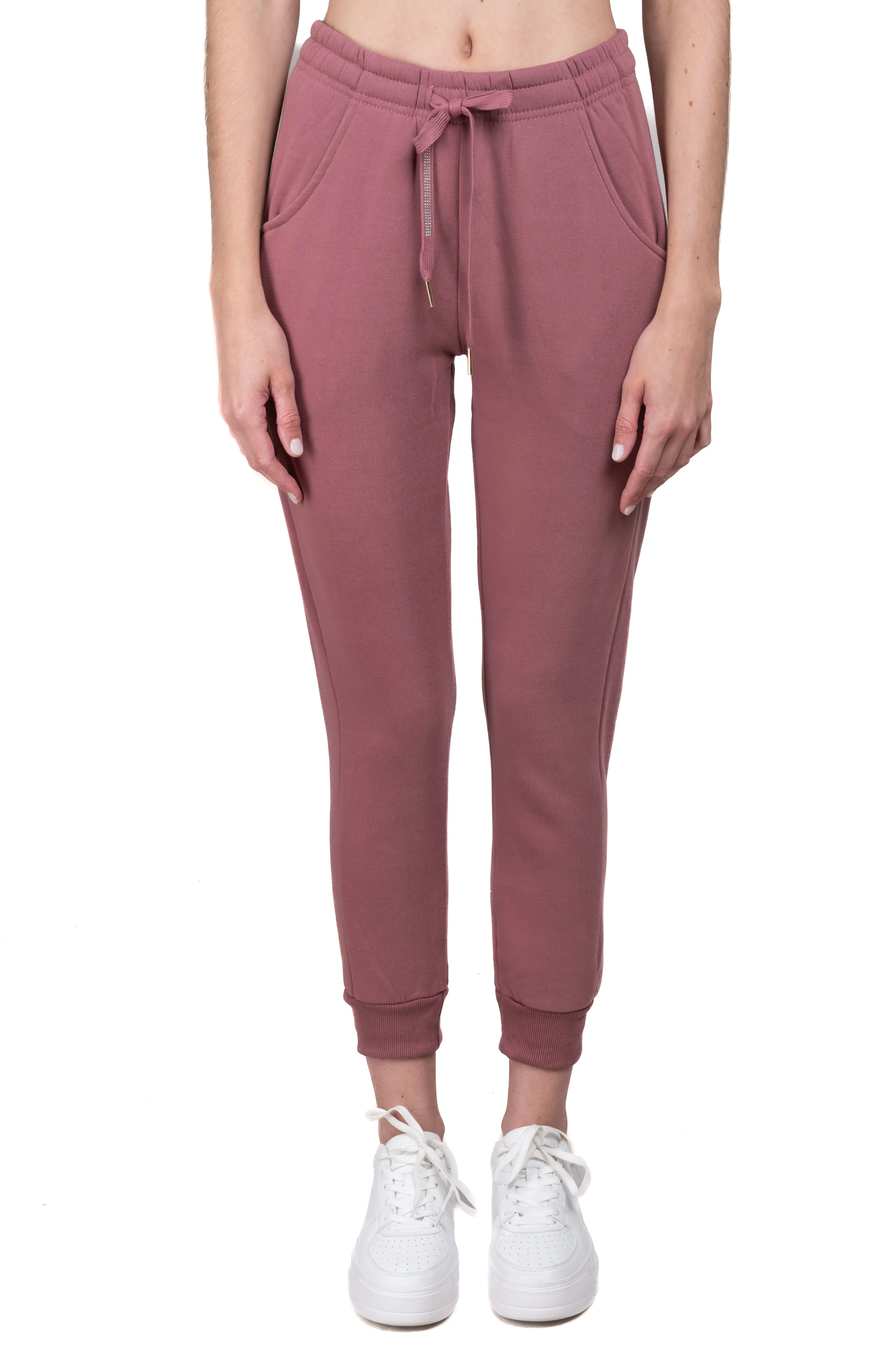 Jogger tejido suave elástico sold by Shasa