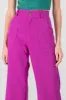Pantalon amplio con bolsas sold by Shasa