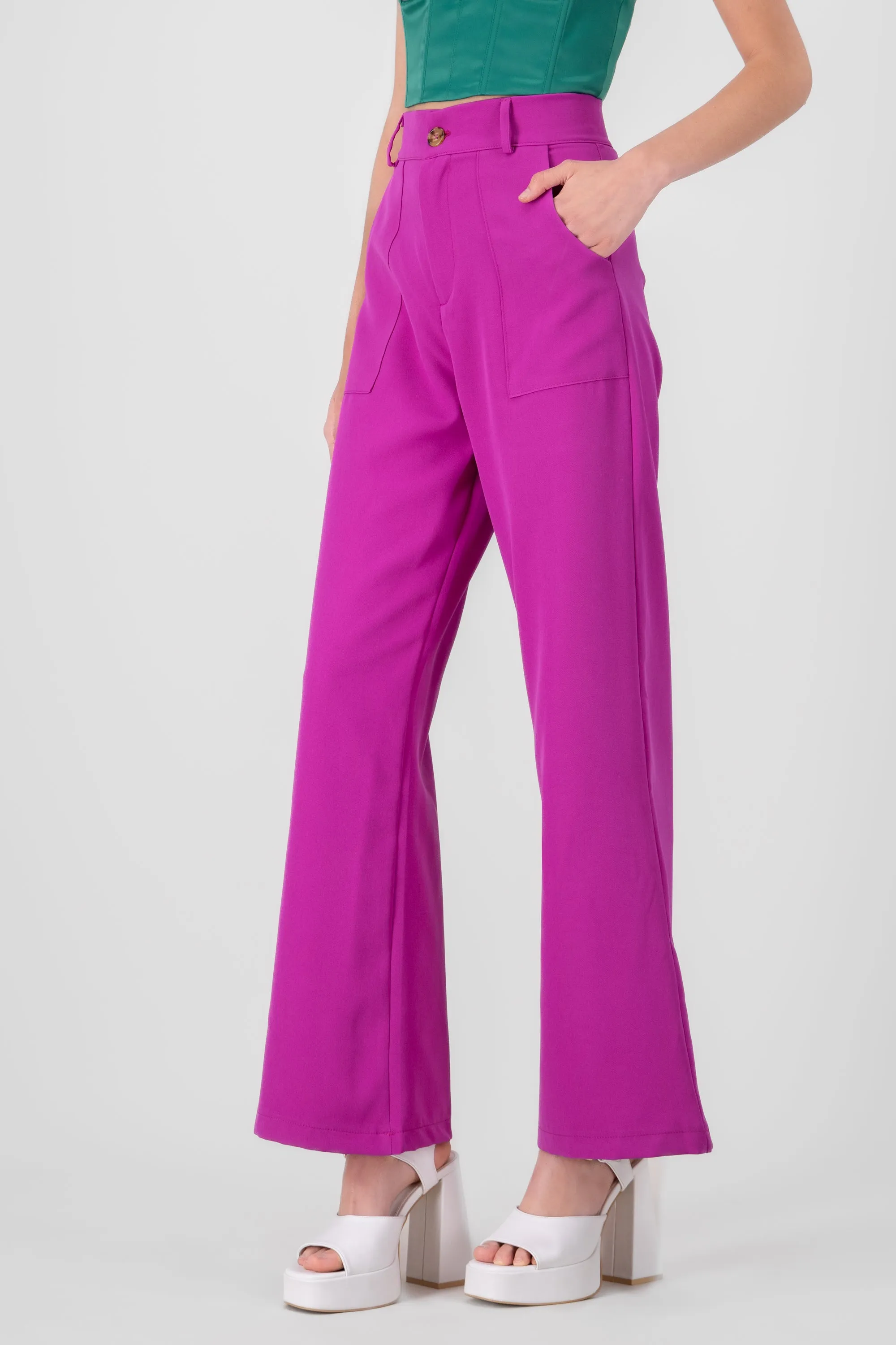 Pantalon amplio con bolsas sold by Shasa product image thumbnail 3