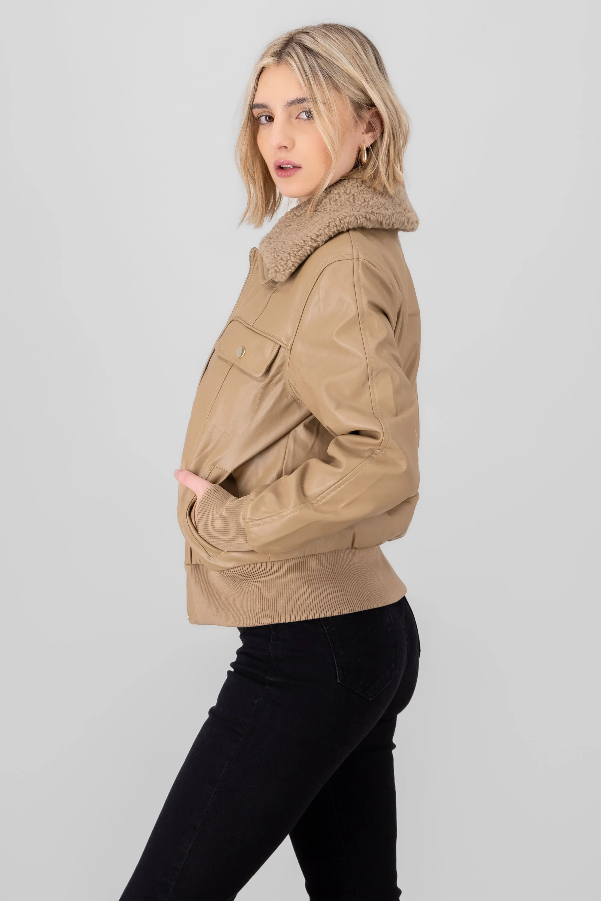 CHAMARRA PU CUELLO BORREGO sold by Shasa product image thumbnail 3