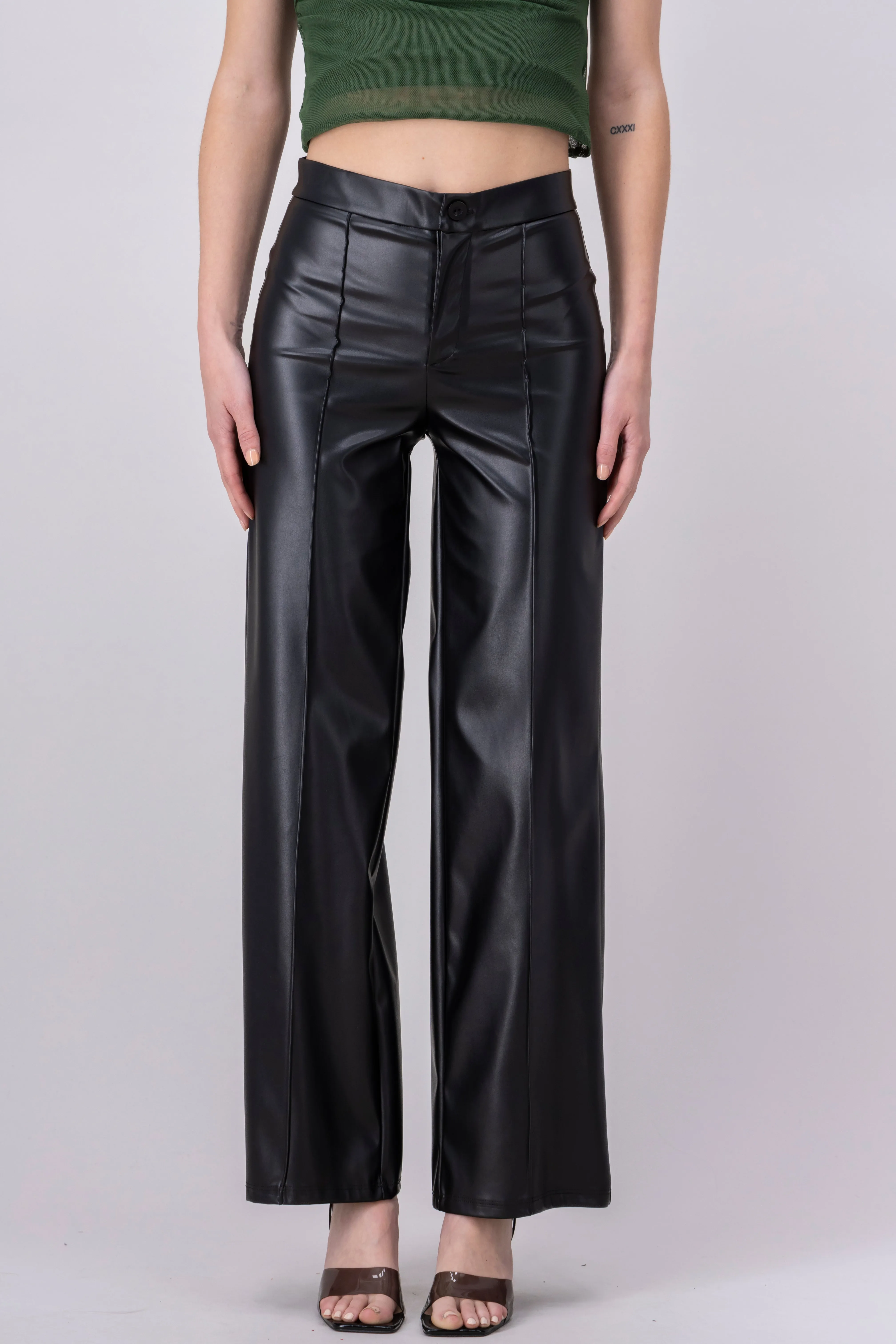 Pantalón recto efecto piel sold by Shasa product image thumbnail 2