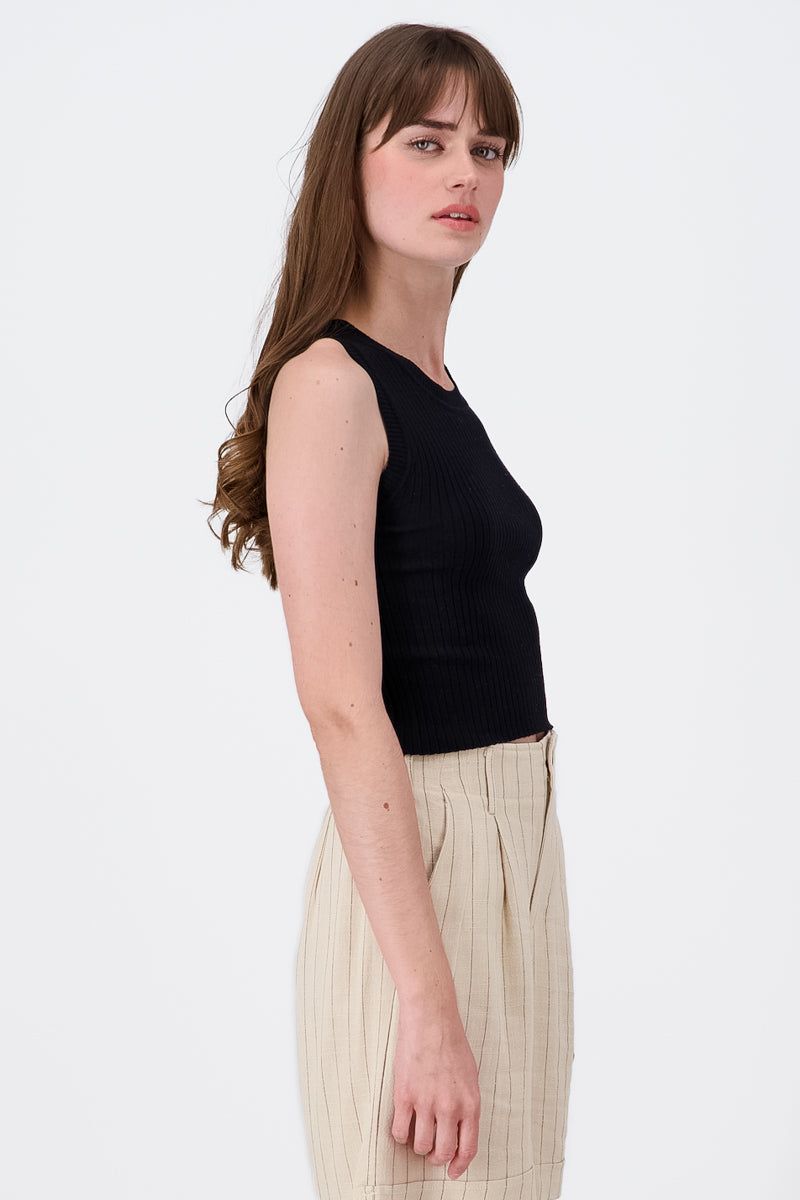 Top Sin Manga Tejido Liso sold by Shasa product image thumbnail 3