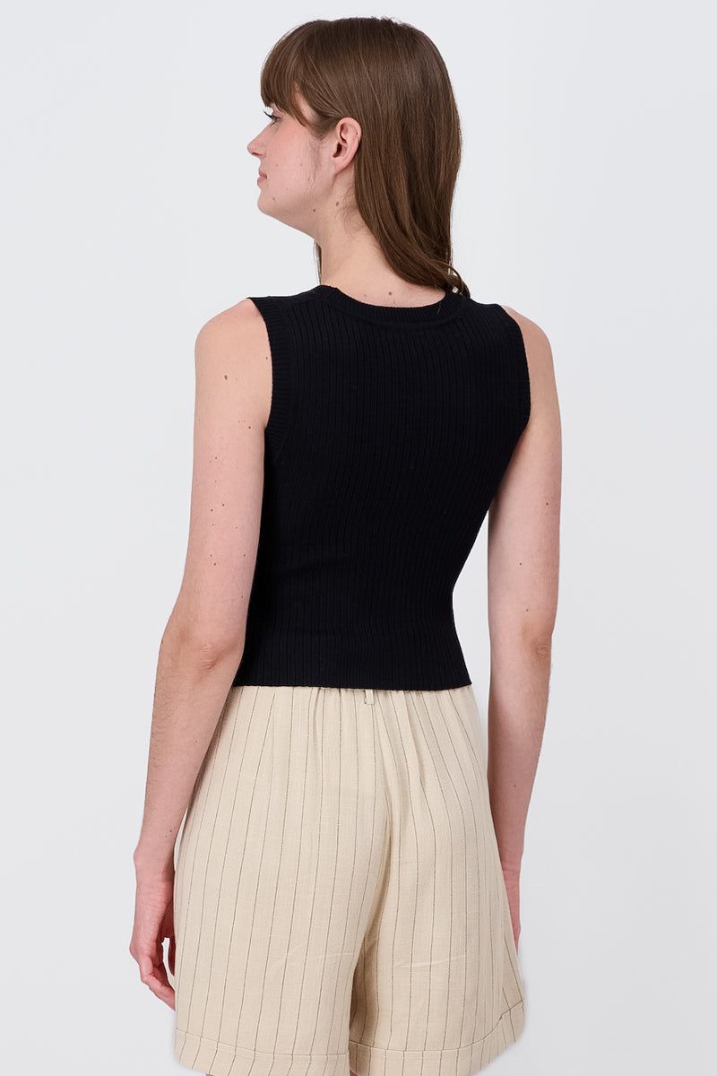 Top Sin Manga Tejido Liso sold by Shasa product image thumbnail 4