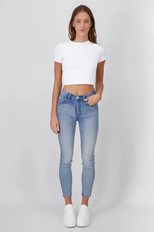 Jeans skinny basicos sold by Shasa