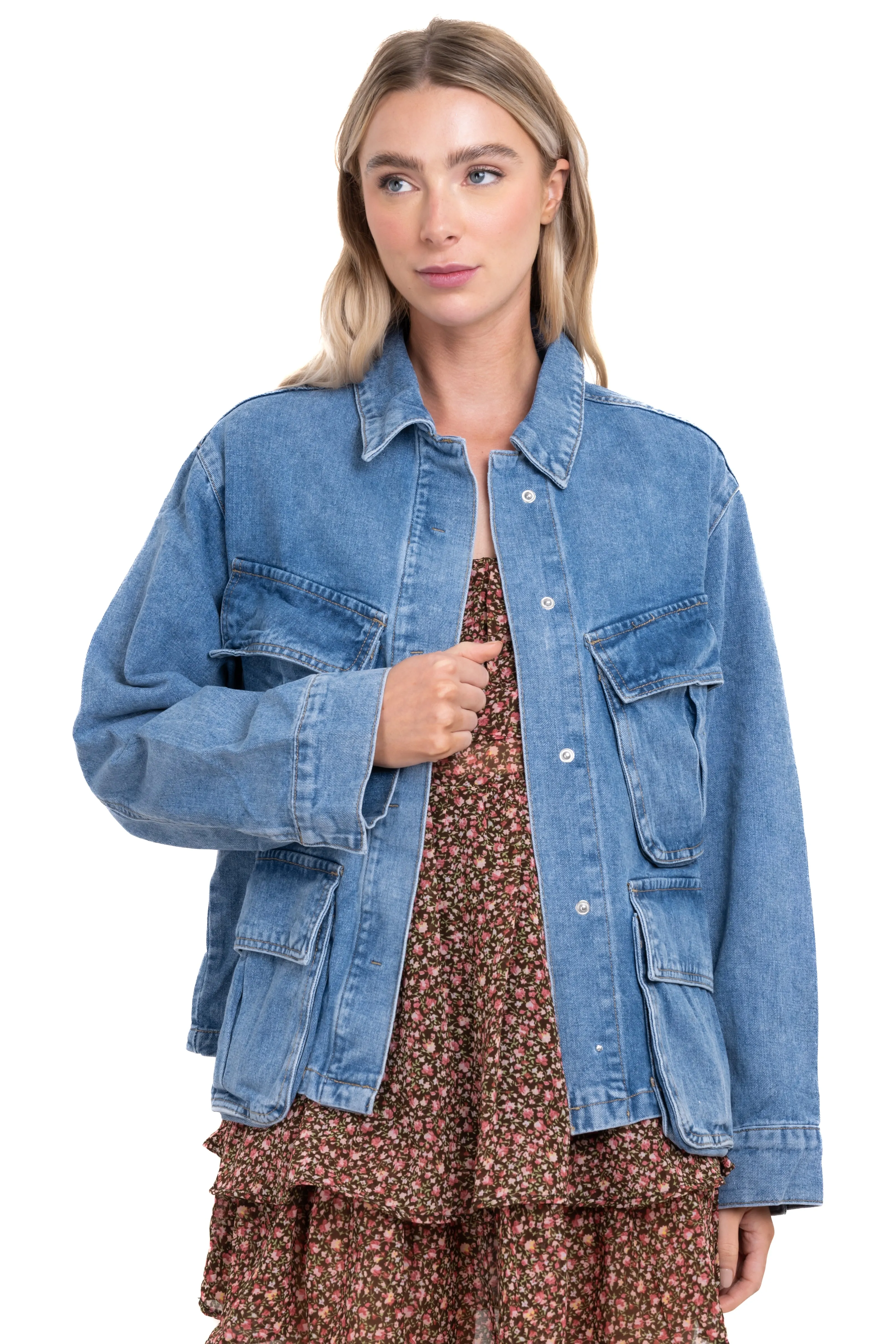 Chamarra con multibolsillos sold by Shasa