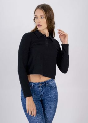 Top crop cuello polo manga larga sold by Shasa