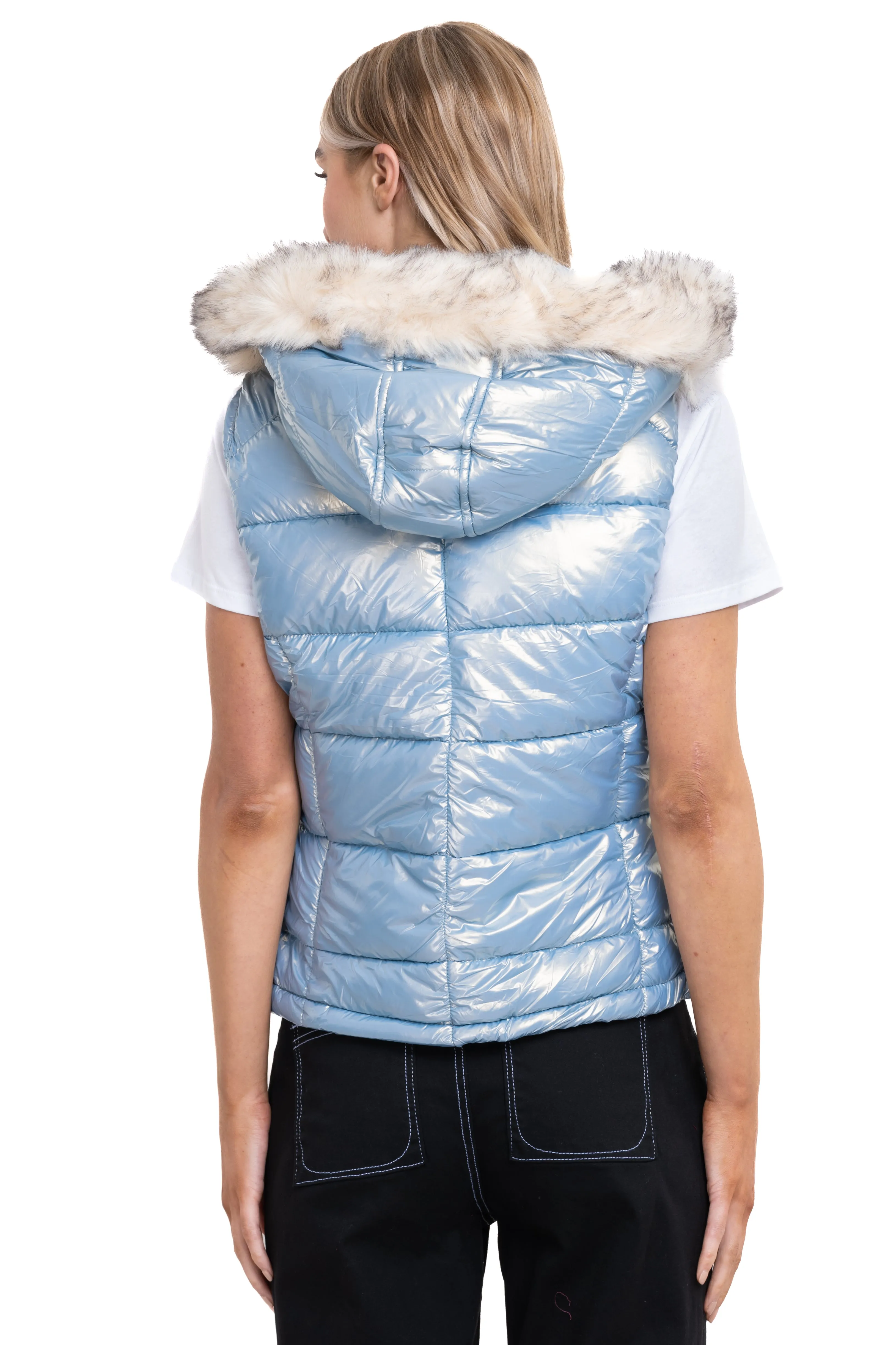 Chaleco metálico gorro peluche sold by Shasa product image thumbnail 4