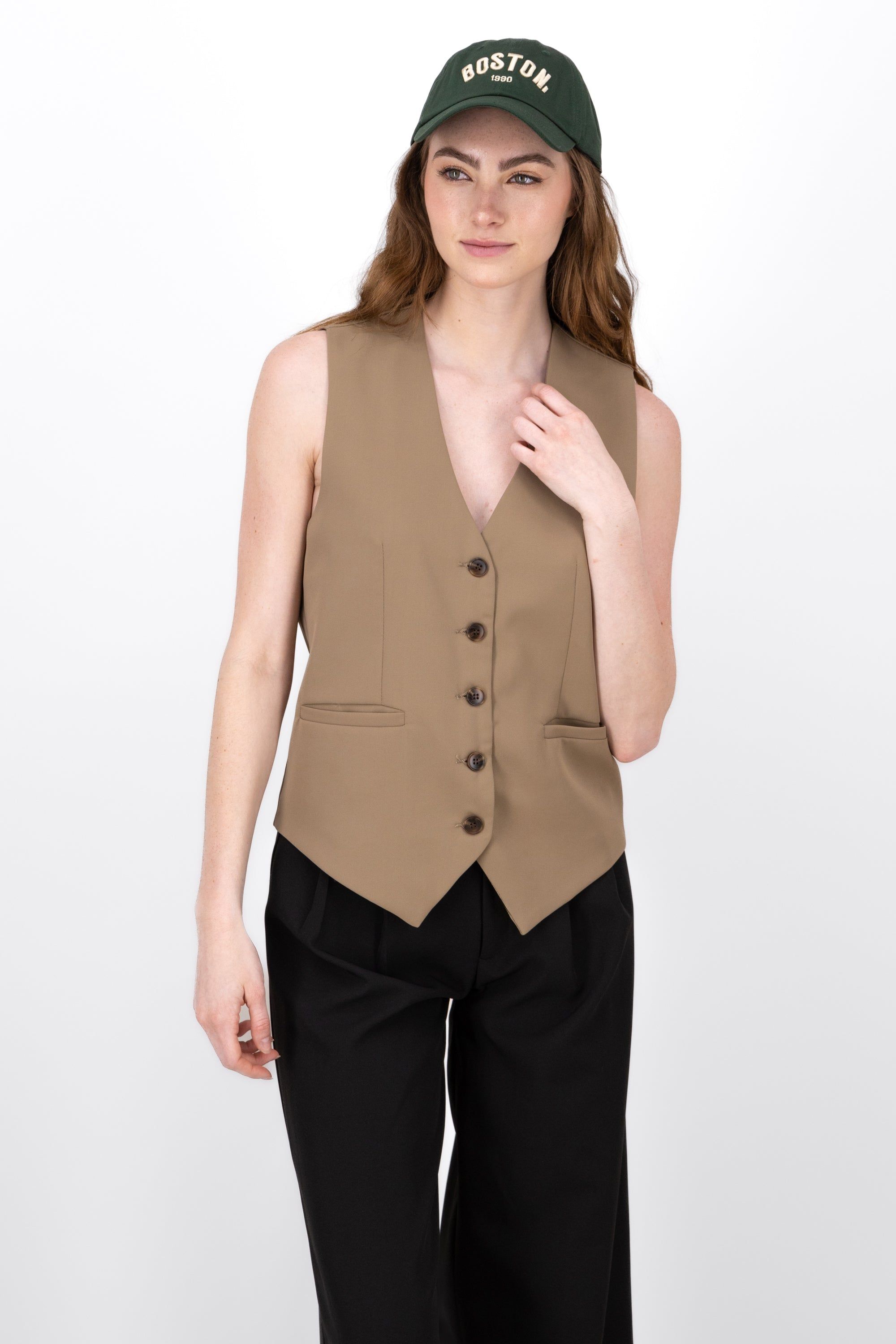 Chaleco Corto Sastreado sold by Shasa