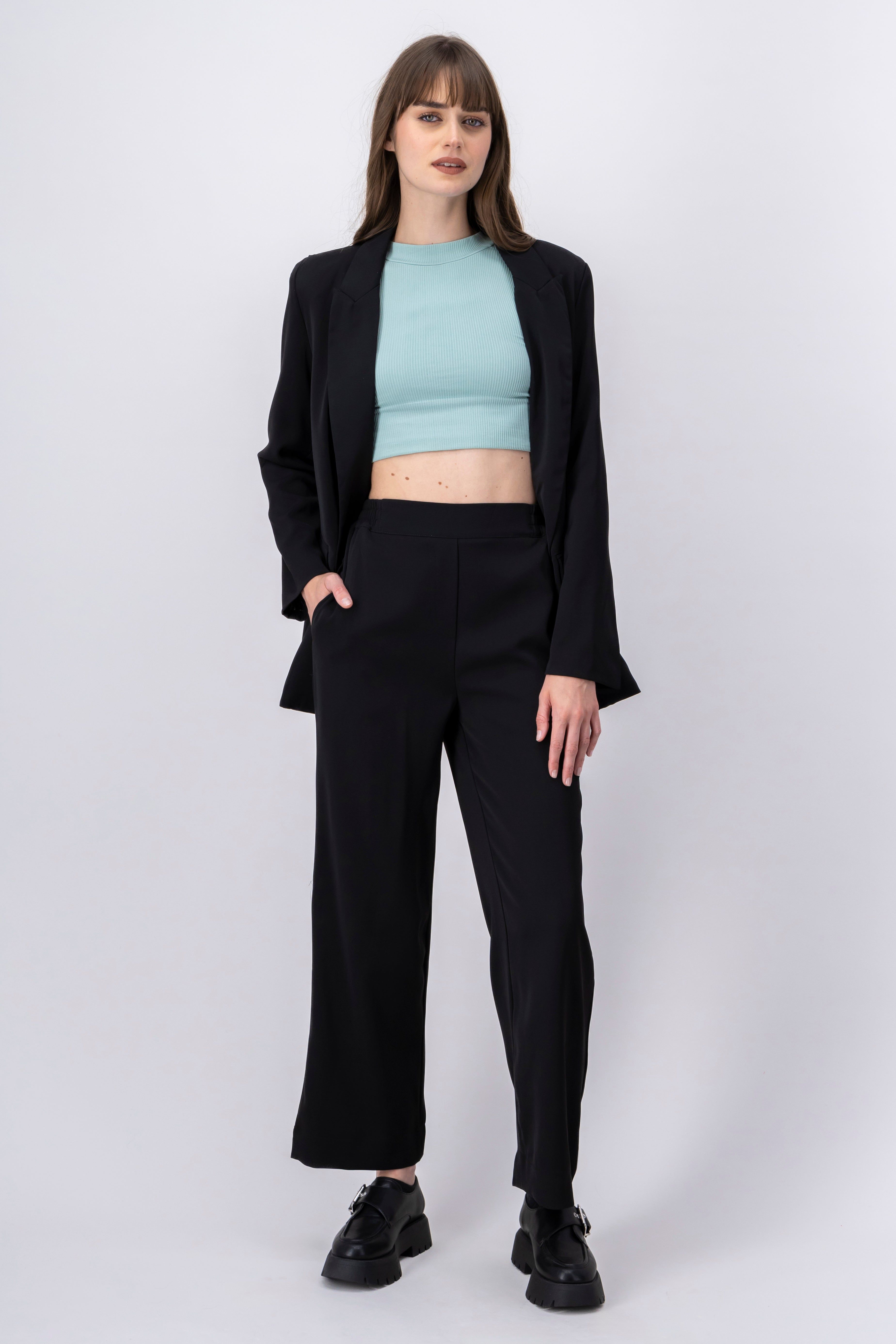 Pantalon amplio liso sold by Shasa