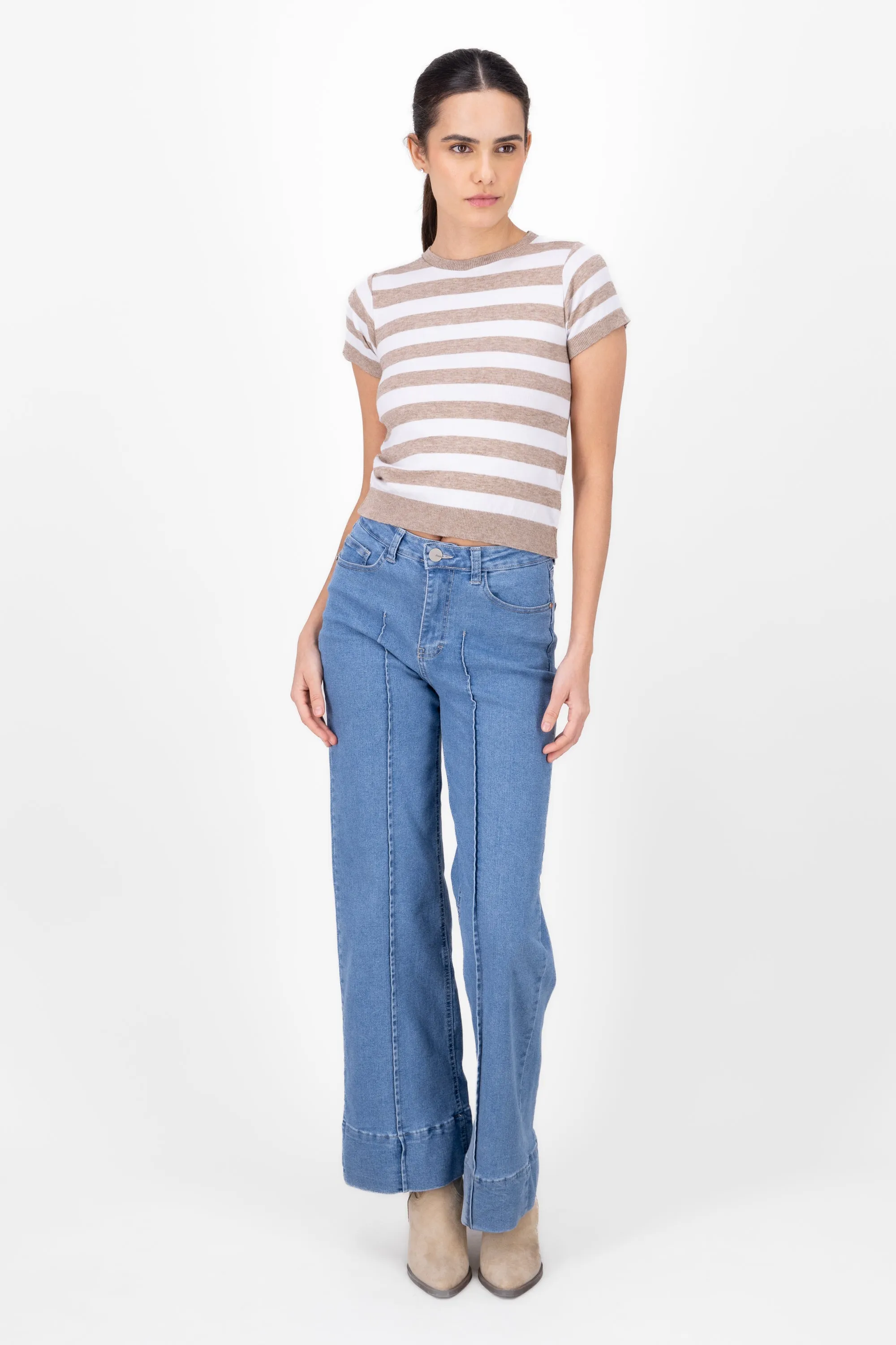 Jeans wide leg pinzas sold by Shasa