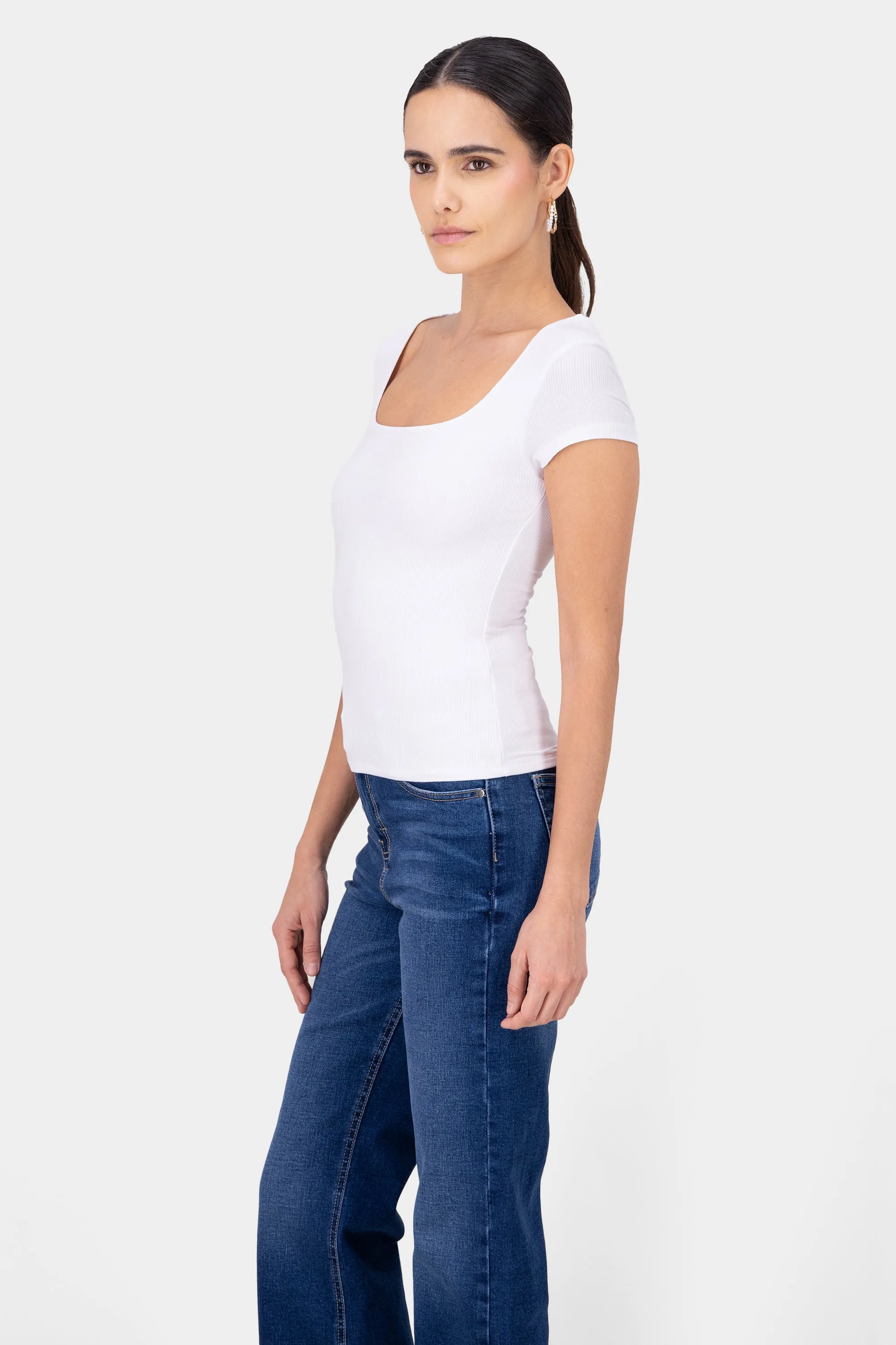 Top escote cuadrado manga corta sold by Shasa product image thumbnail 3