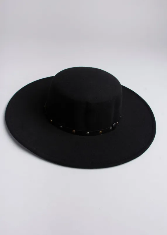 Sombrero floppy cinta efecto piel sold by Shasa