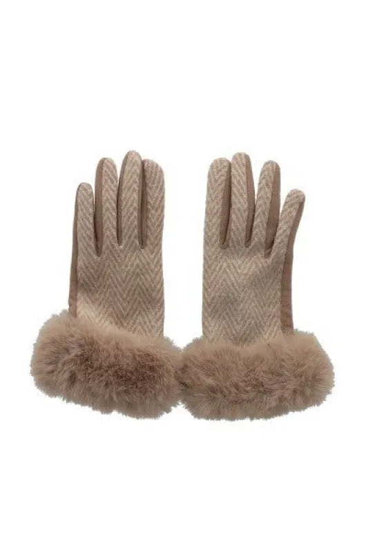 Guantes estampado geométrico peluche bicolor sold by Shasa