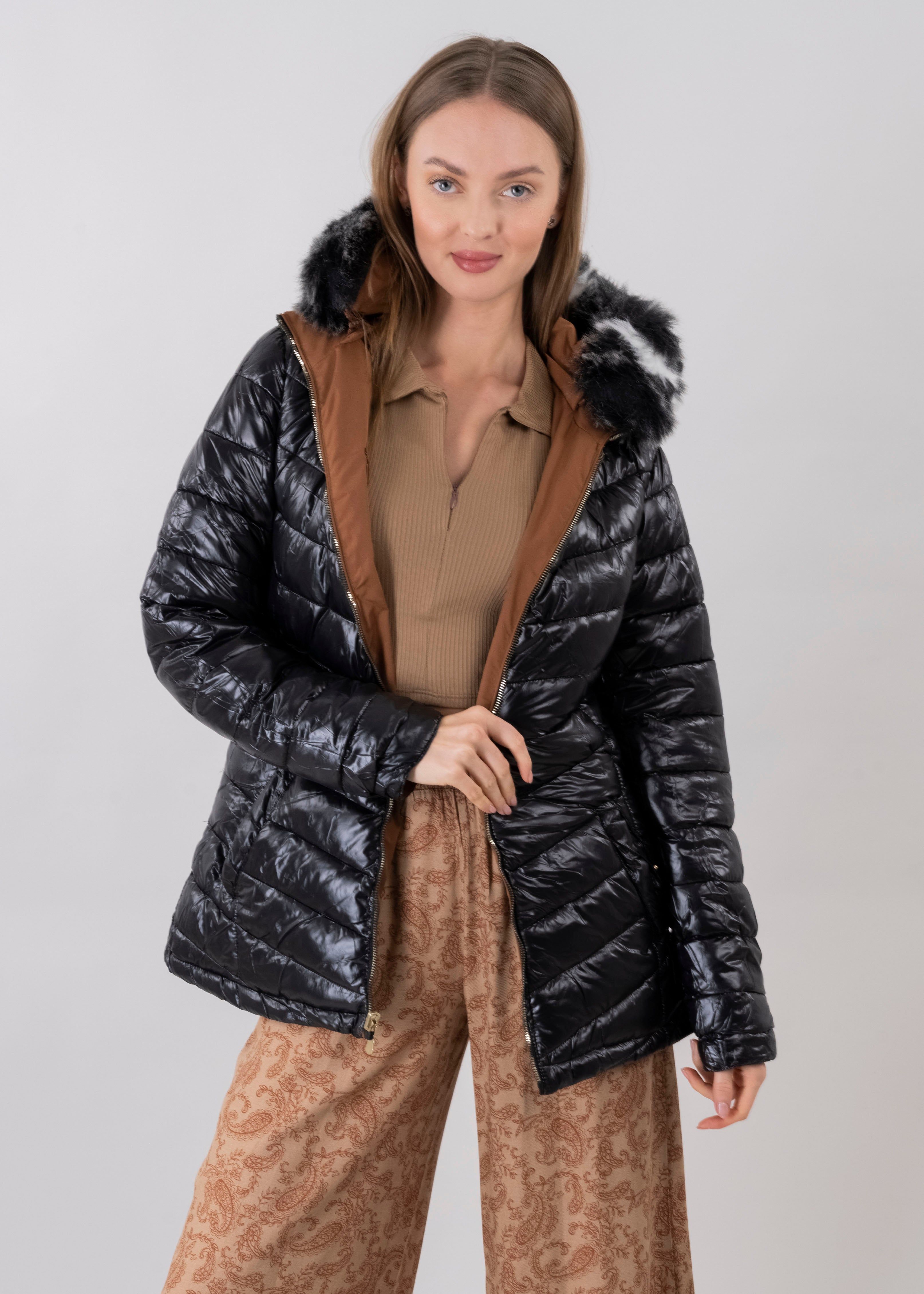 Parka gorro peluche sold by Shasa