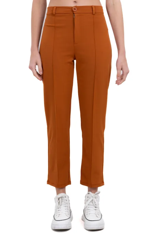 Pantalón Corto Capri sold by Shasa