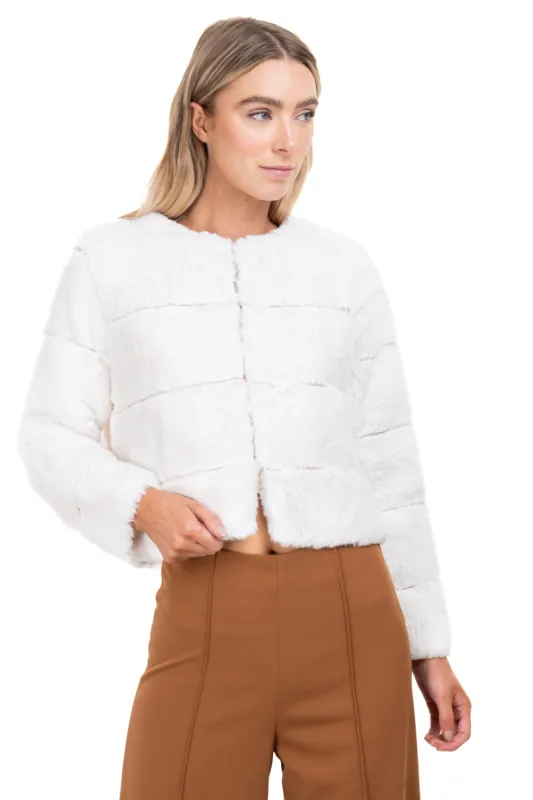 Chamarra peluche abierto lĂneas sold by Shasa