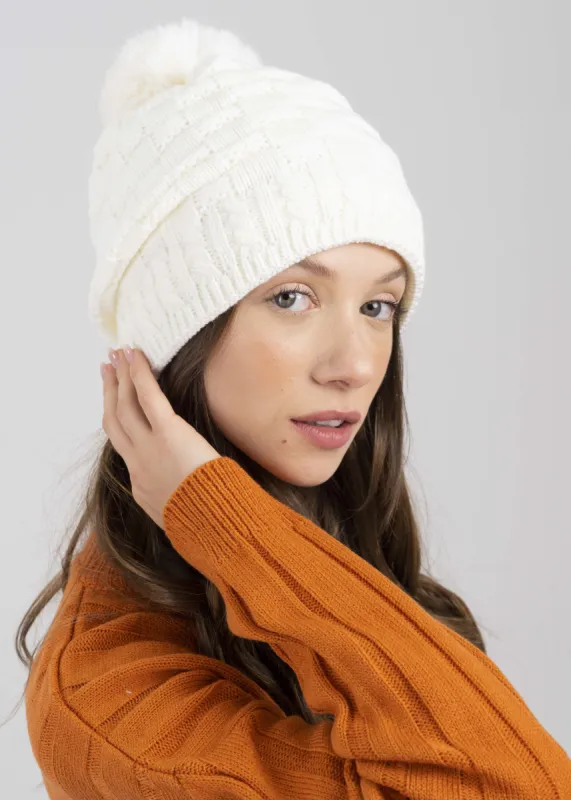 Gorro tejido cuadros sold by Shasa