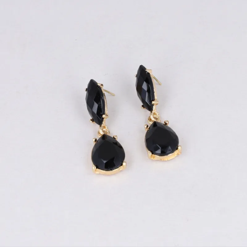 Aretes Cristal Ovalo sold by Shasa