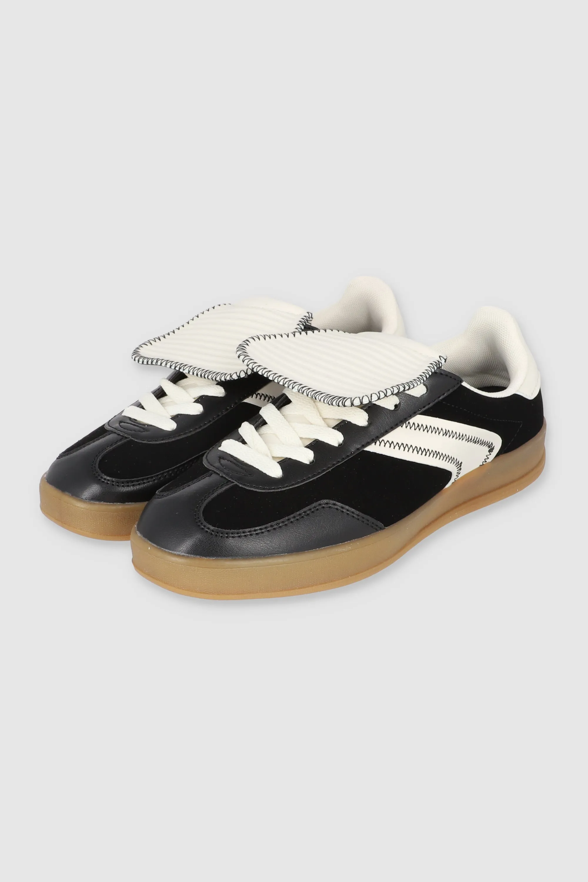 Tenis retro lengueta contrastes sold by Shasa product image thumbnail 3
