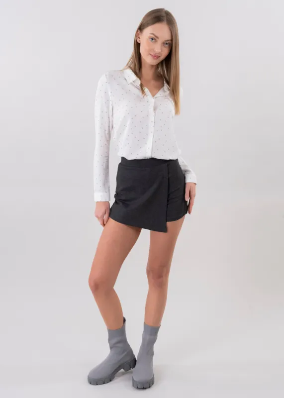 Falda Short Liso Asimétrico sold by Shasa