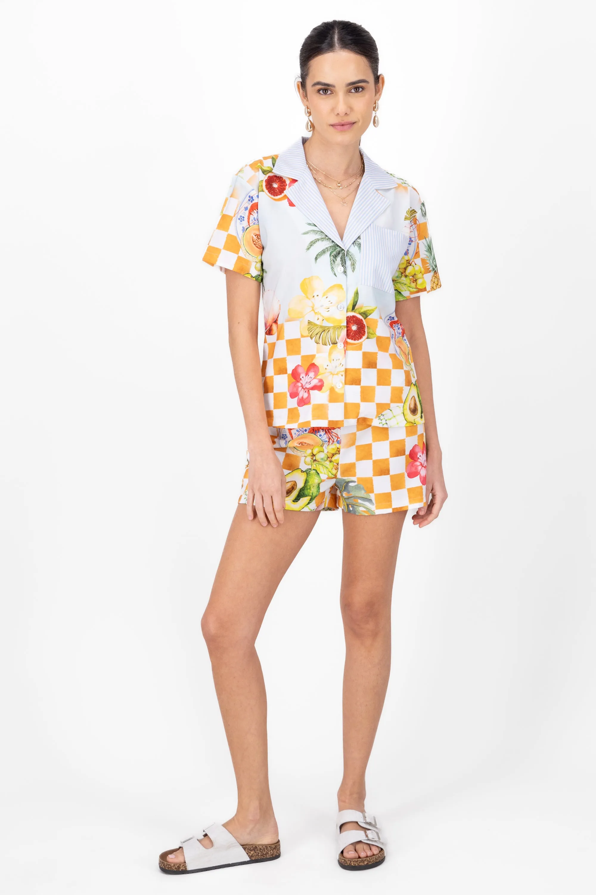 Shorts estampado frutas sold by Shasa