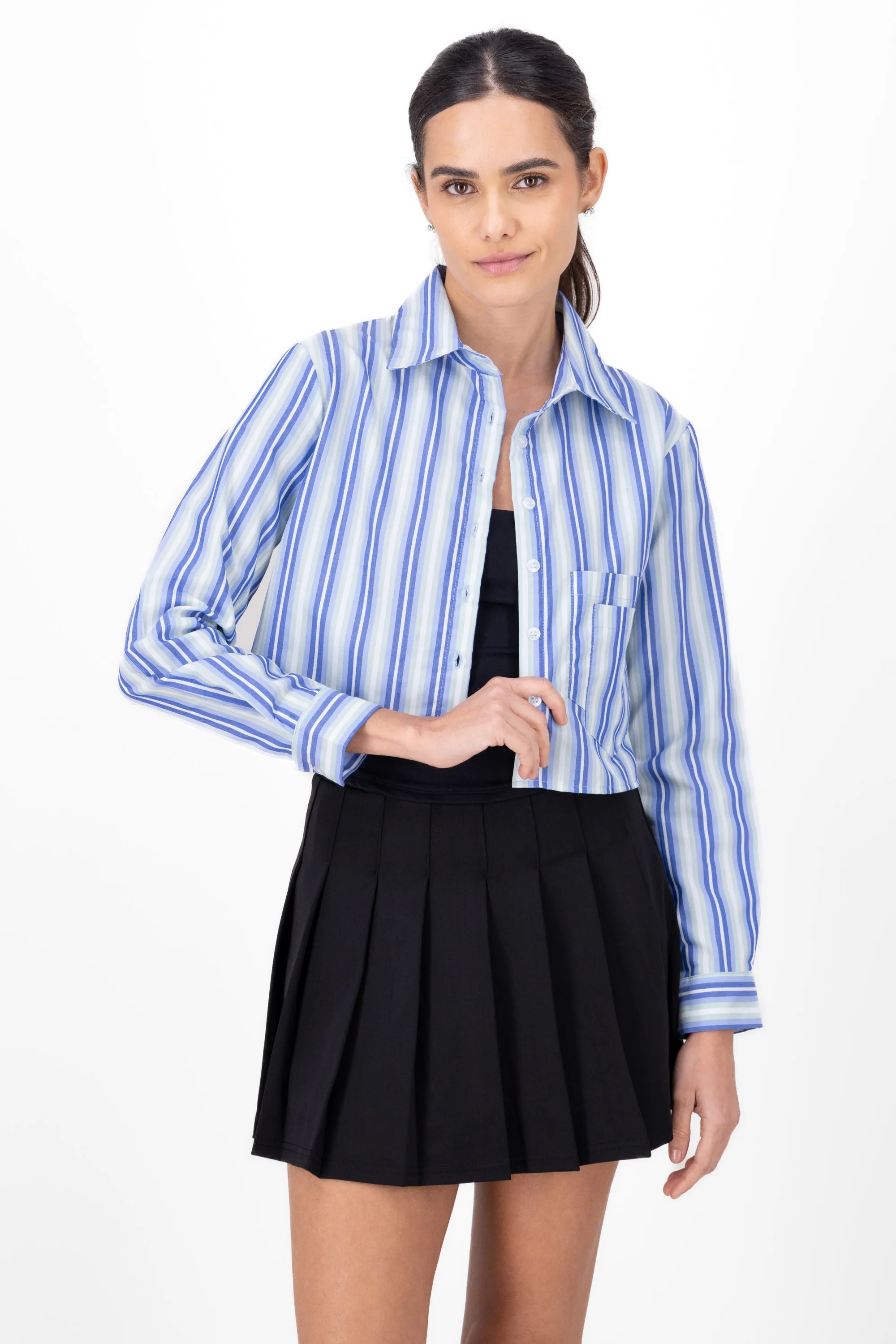 Camisa crop rayas detalle doble bolsa sold by Shasa