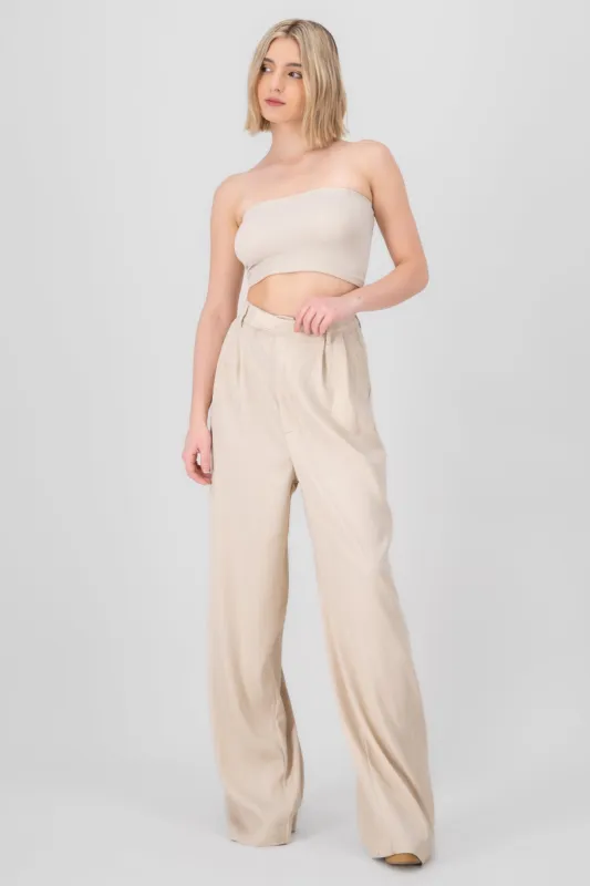 Pantalones con pinzas liso sold by Shasa