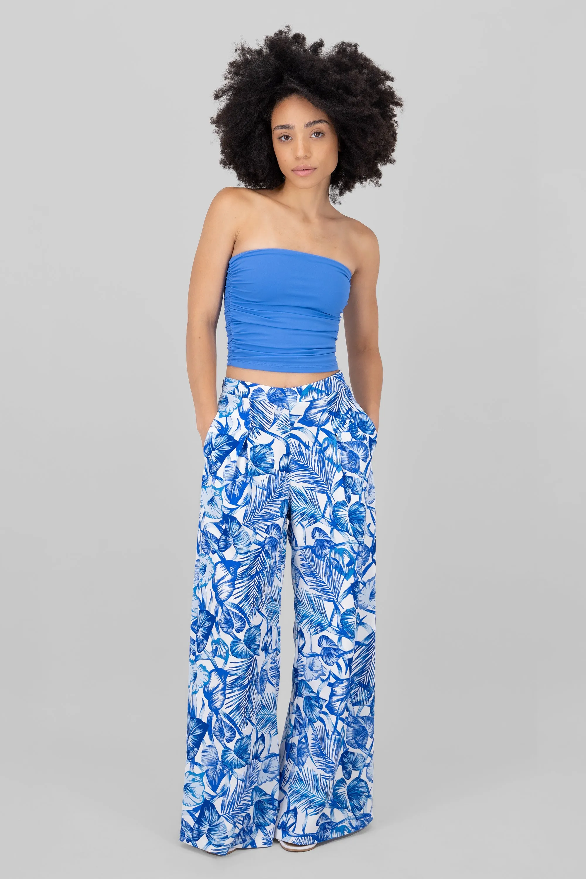 Pantalon Amplio Detalle Pinzas sold by Shasa