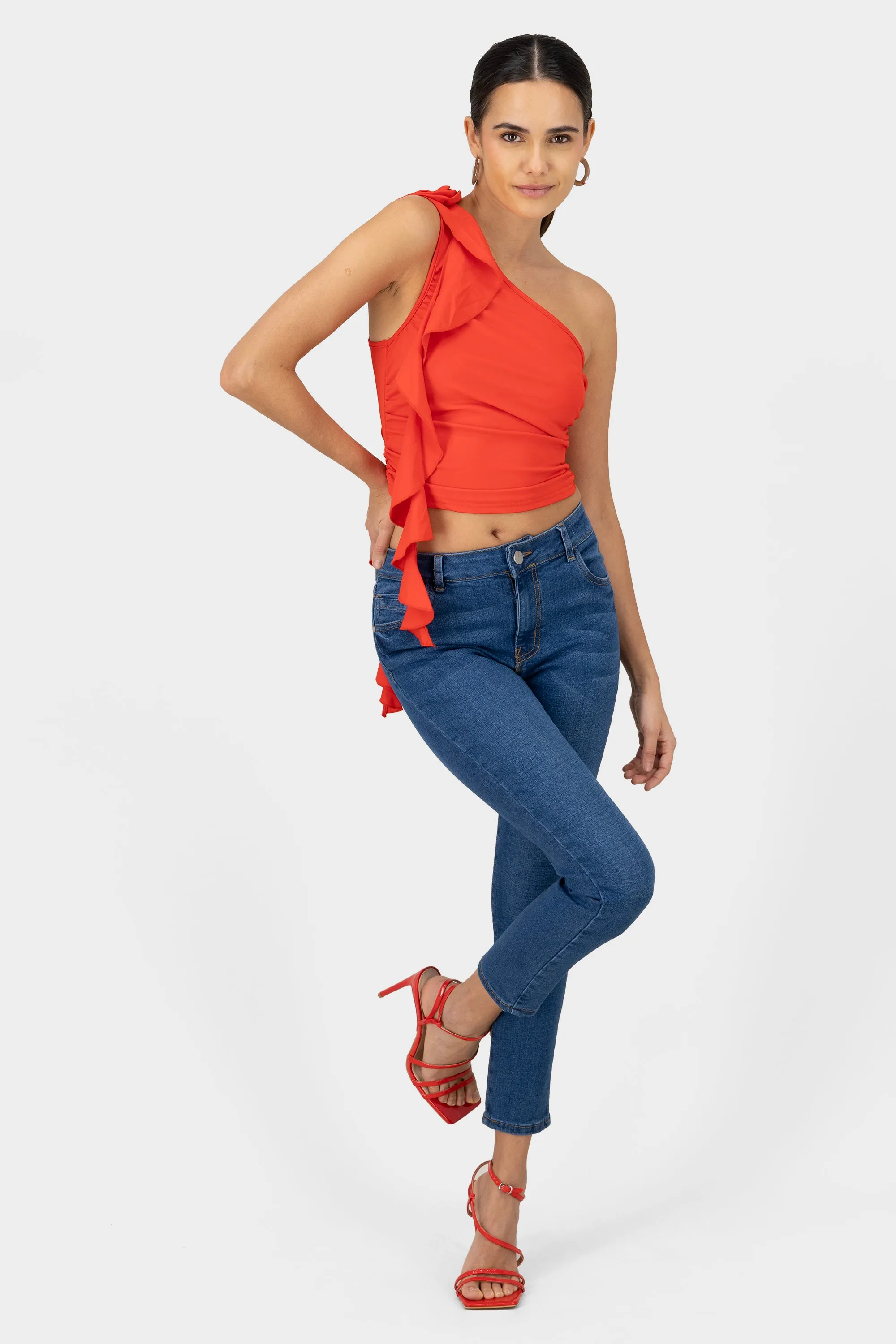 Jeans skinny cintura media sold by Shasa