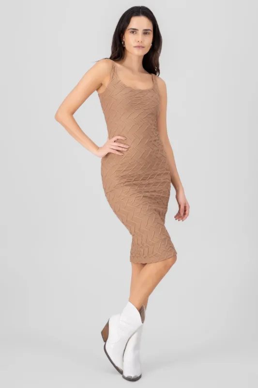 Vestido midi textura sold by Shasa