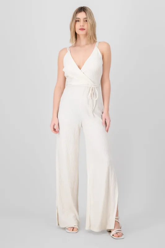 Jumpsuit liso con textura sold by Shasa