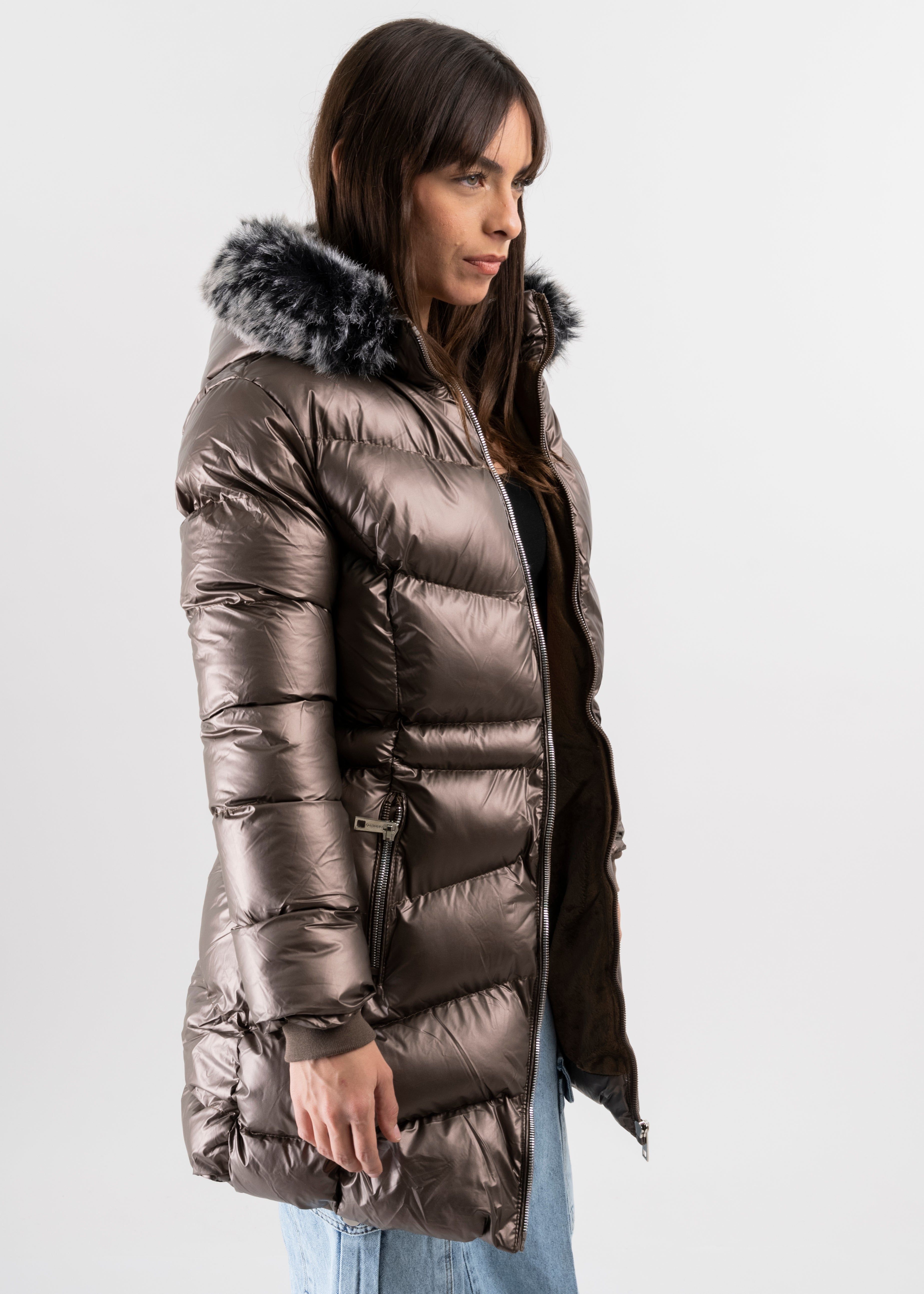 Chamarra capitonada metálica sold by Shasa product image thumbnail 3