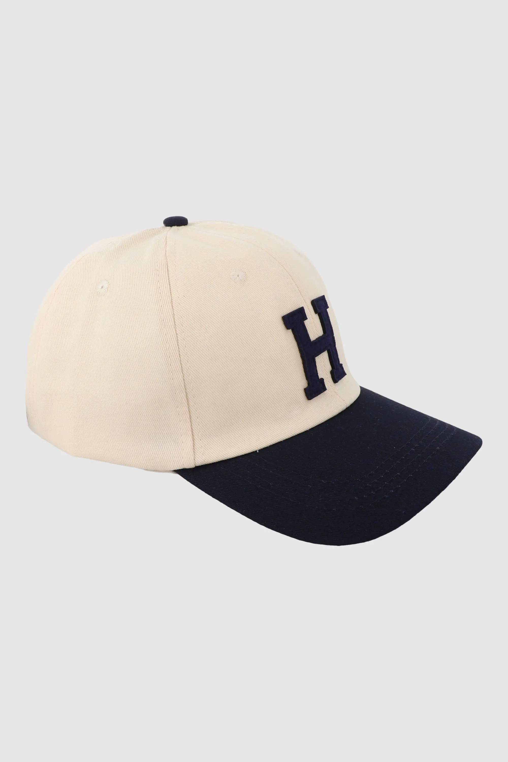 Gorra contrastes H sold by Shasa product image thumbnail 2