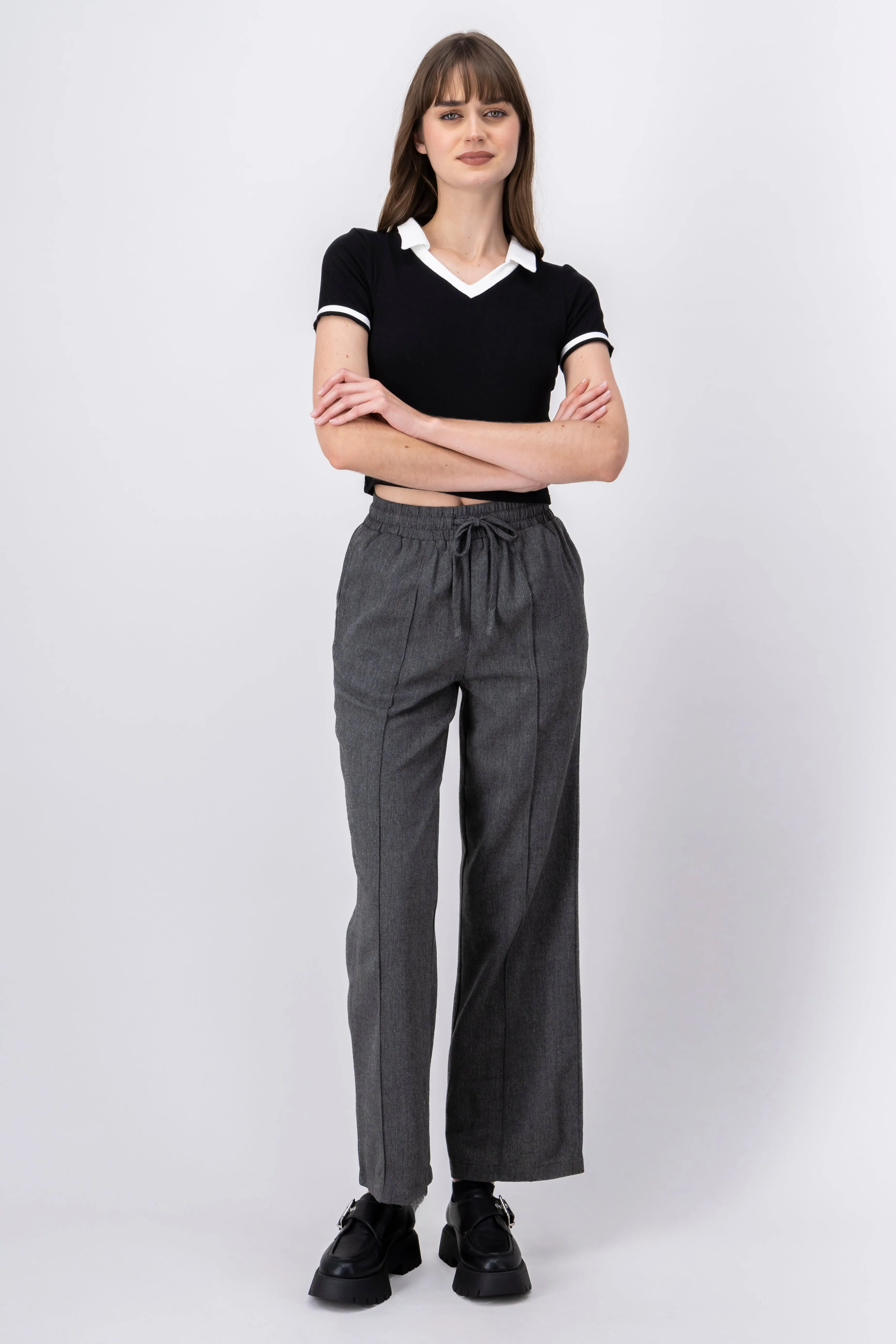 Pantalon amplio detalle resorte sold by Shasa